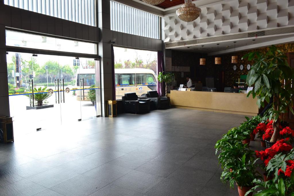 Jingyue 99 Inn Shanghai Pudong Airport Shiwan Branch Exterior photo